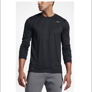 SOLD - Nike Mens Dri-Fit Athletic cut long sleeve - Size Large